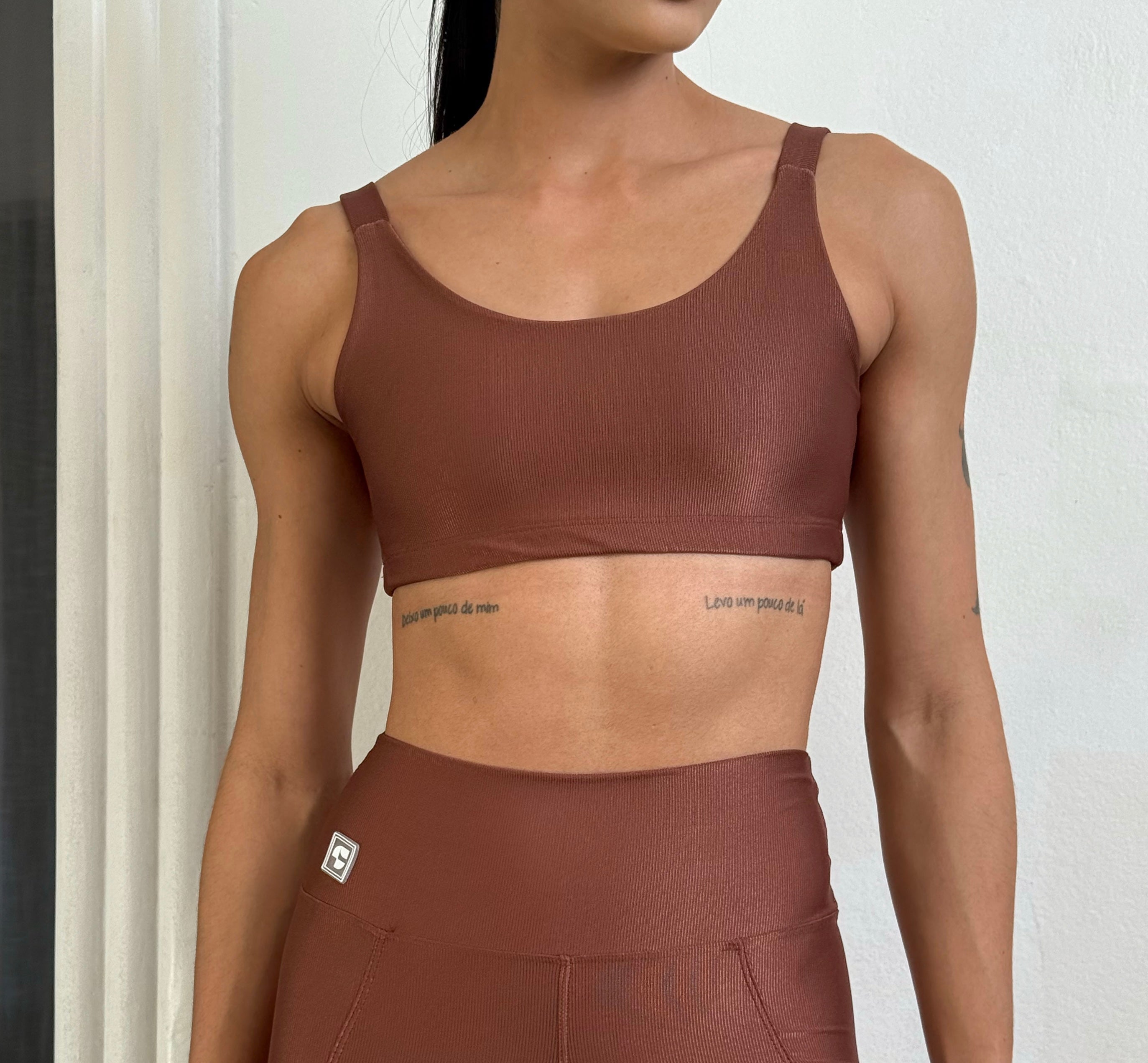 ÁGHATA TOP - WONDER FABRIC